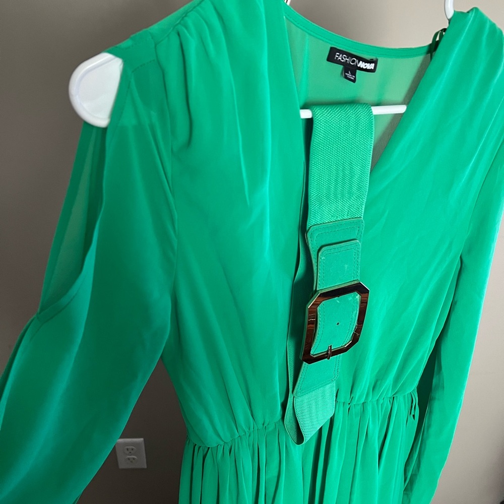 Green Fashion Nova Dress with mesh sleeves, size Large